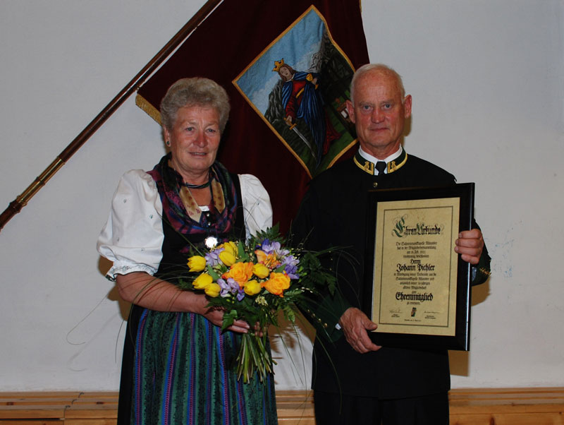 Unser neues Ehrenmitglied Johann Pichler mit seiner Frau Herta