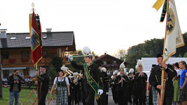 Anmarsch auf das Festgelände